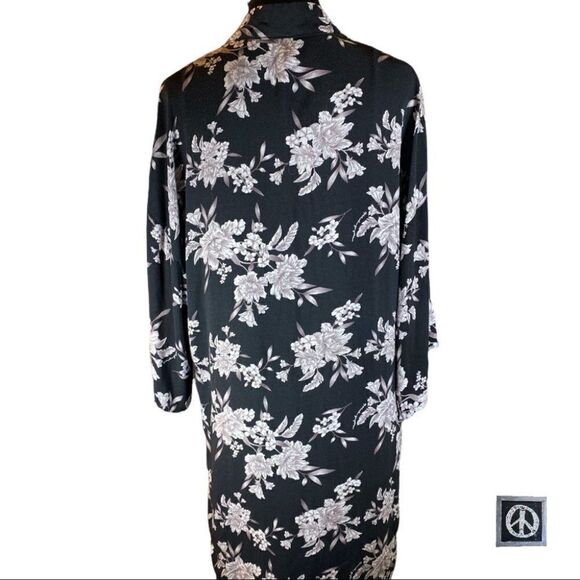 $10$ add SPIRITUAL gangster- MAYA floral kimono wrap with tie front & pockets. - Picture 6 of 13
